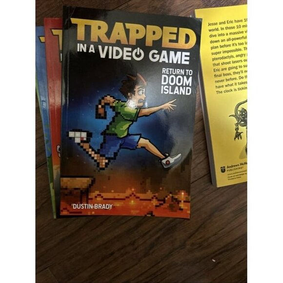 Trapped in a Video Game: The Complete Series - Paperback - Like New - Picture 5 of 9